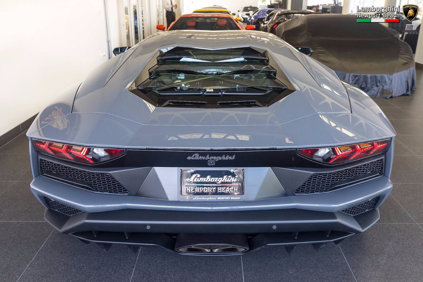 全新大牛兰博基尼aventadors