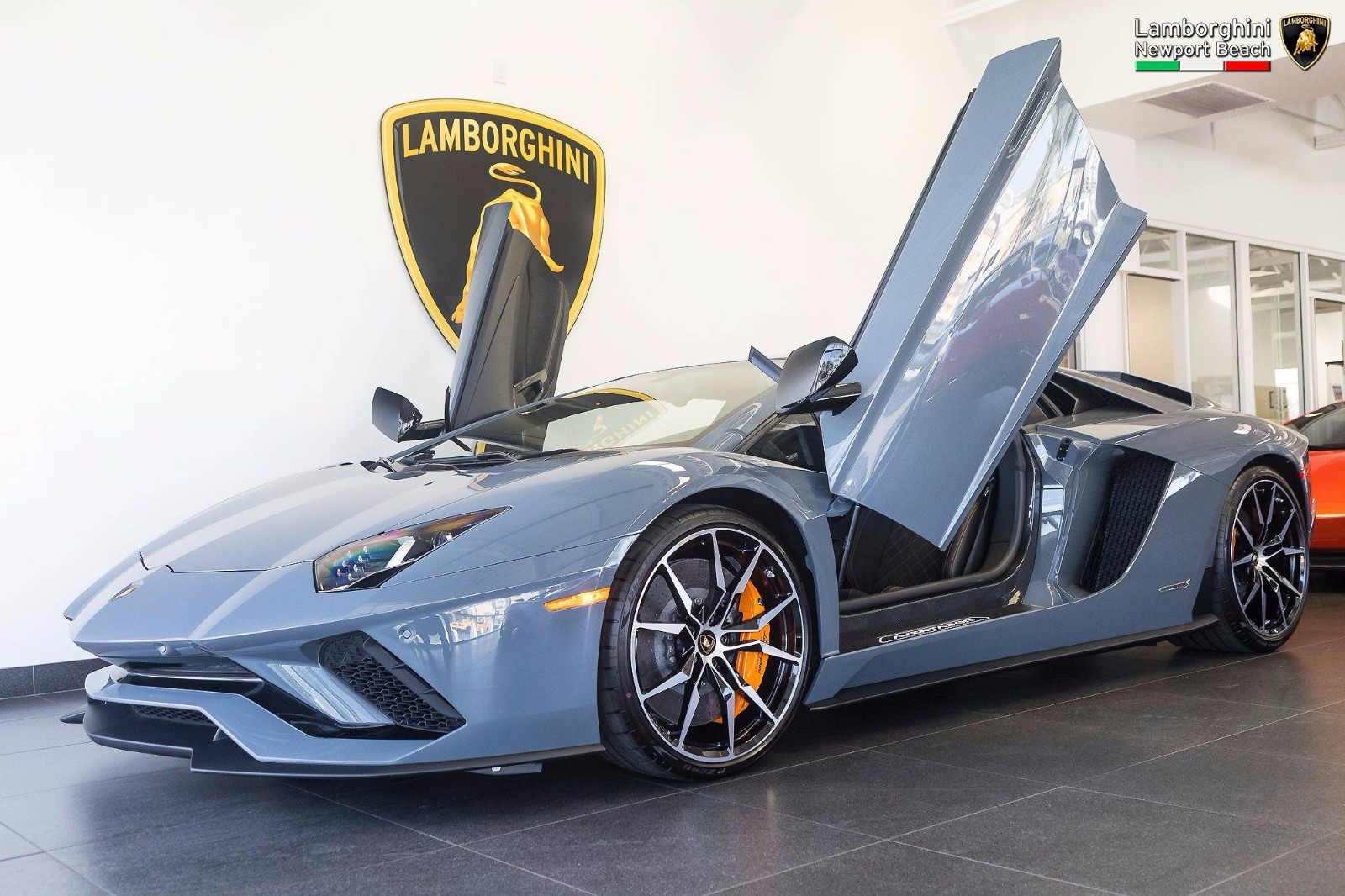 全新大牛——兰博基尼aventador s-新浪汽车