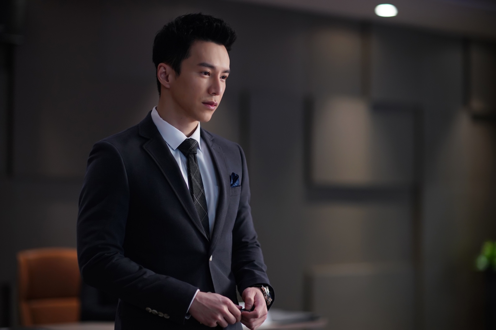 王冠逸《海洋之城》杀青 化身邮轮大副尽展型男魅力