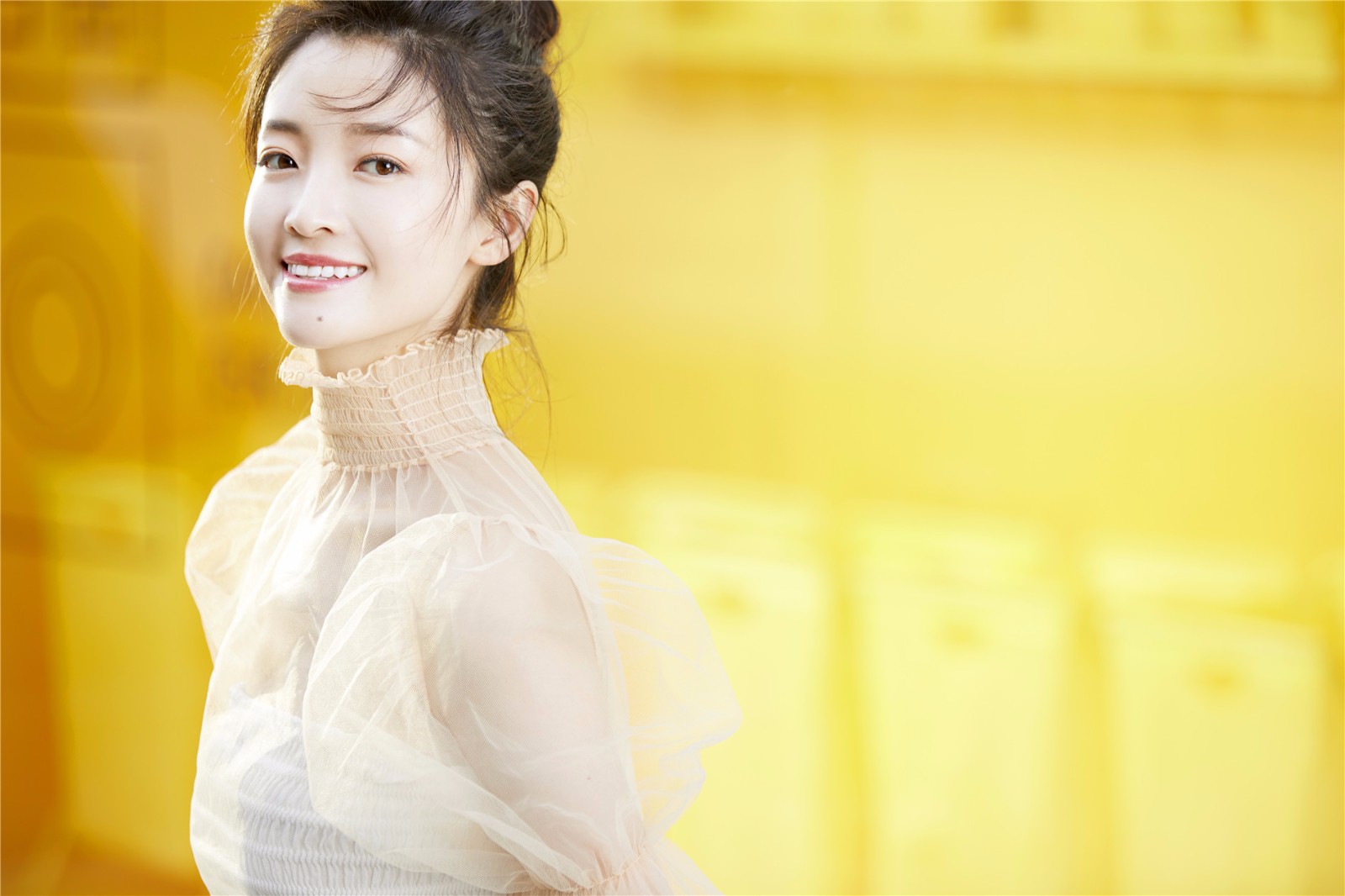 百变刘熙阳夏日写真曝光 女神女孩间自由切换