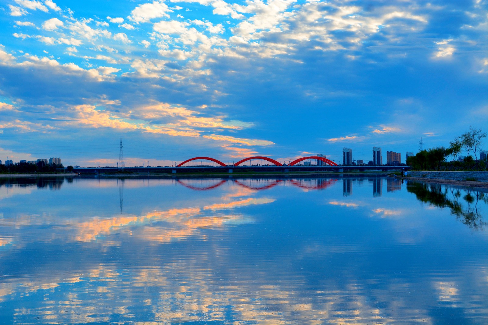 岁月不惊不扰,时光不慌不忙.拍于通辽市彩虹桥