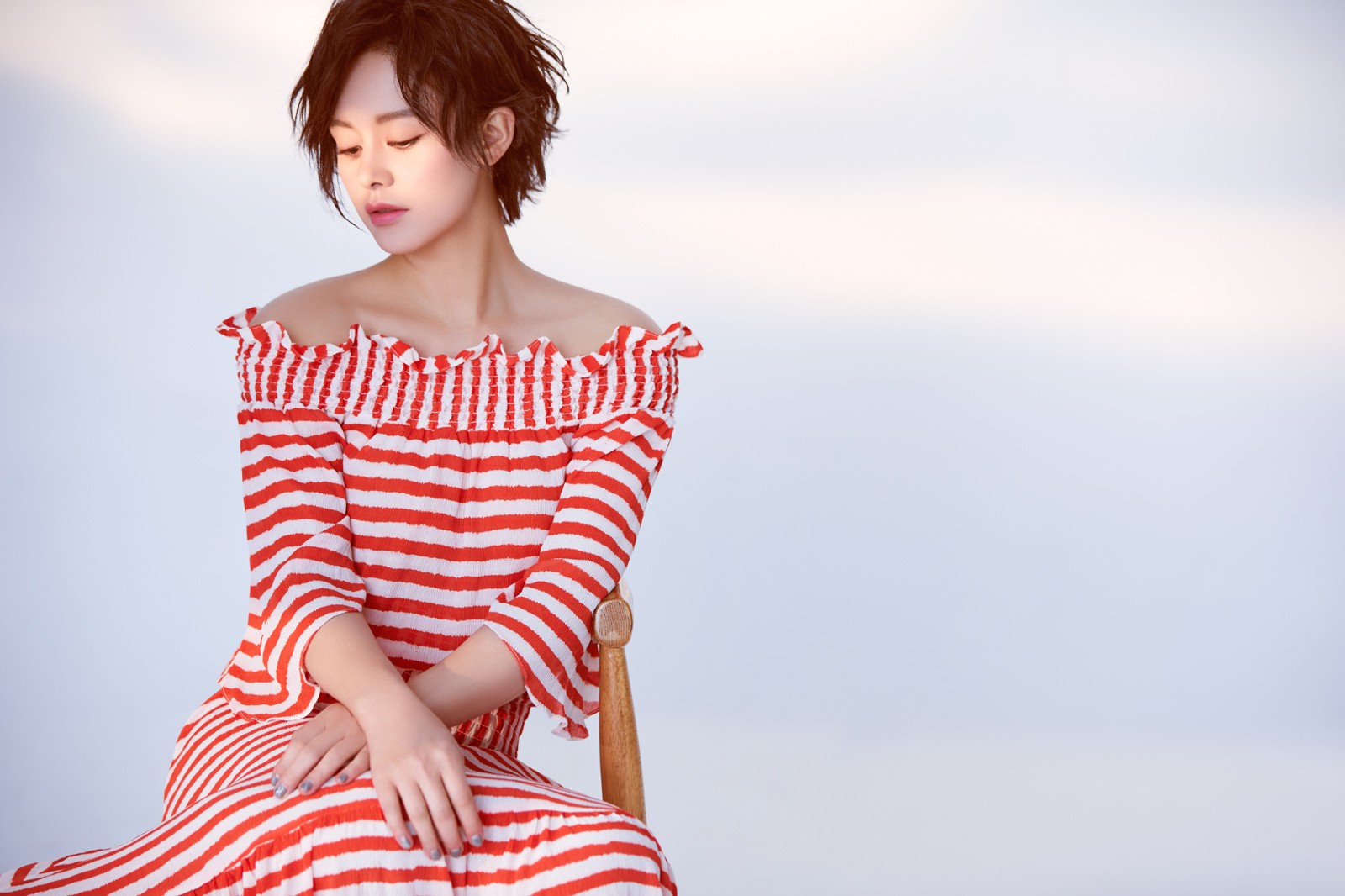 《信仰者》王力可最新写真曝光 笑容温暖传递满满正能量