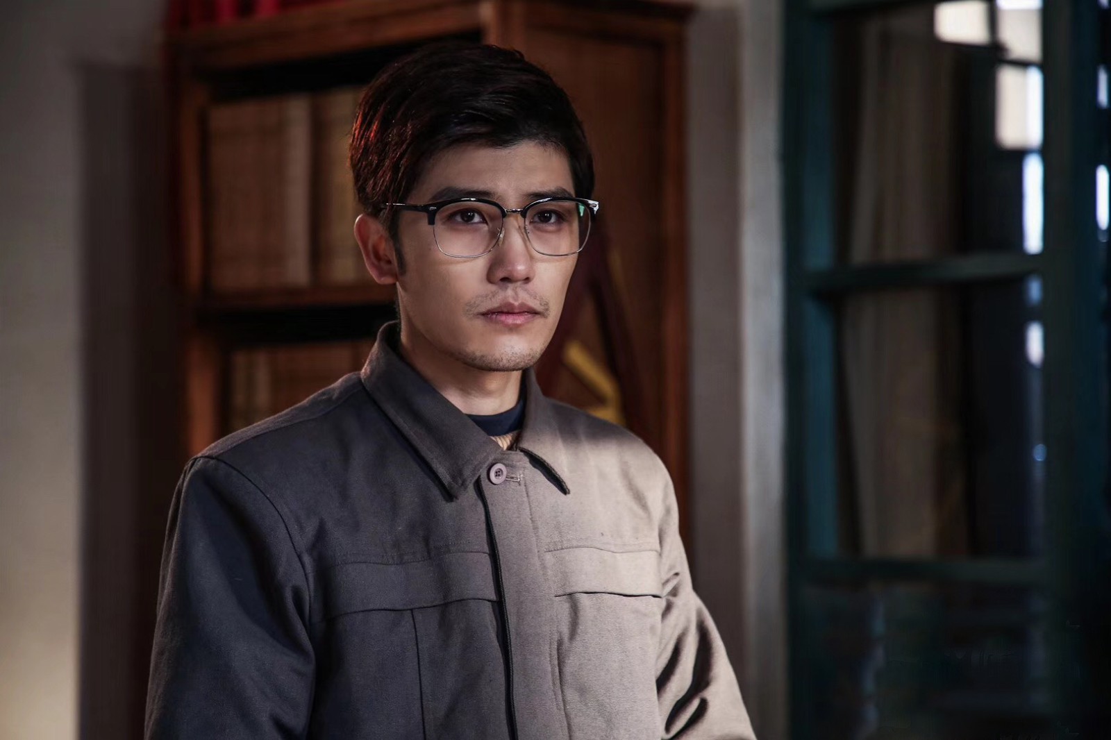 张耀宇《天坑鹰猎》为求真相惨领便当