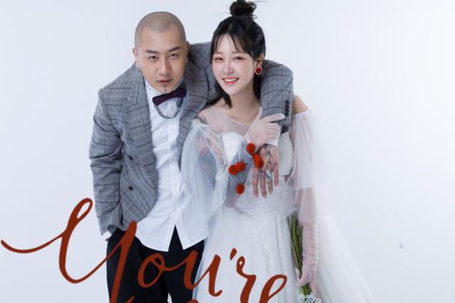 方丈曝光老婆的账号 一天涨粉丝超过百万 方丈不愧是万人迷!