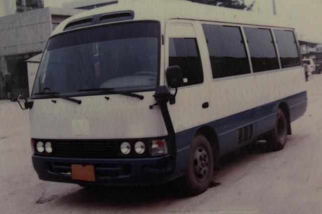 90年代老车胶卷照片带你回到那个熟悉的时代