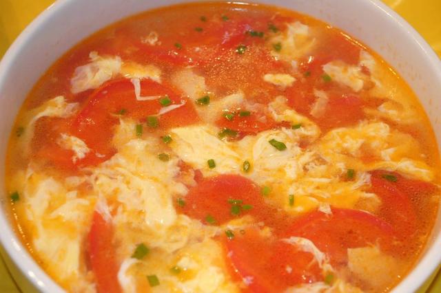 老婆用5分钟做的番茄鸡蛋汤,十大健康食品之一,天天喝都喝不腻