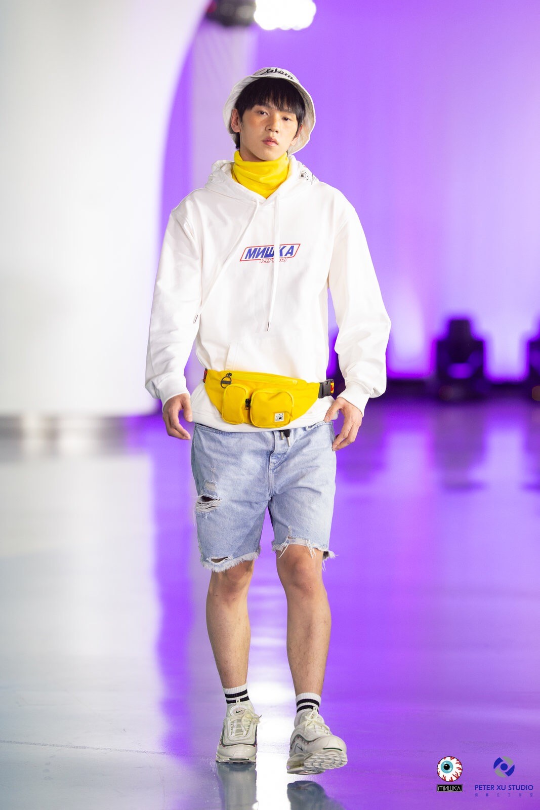 zero-g亮线品牌发布秀 复古造型展现90s另类时尚