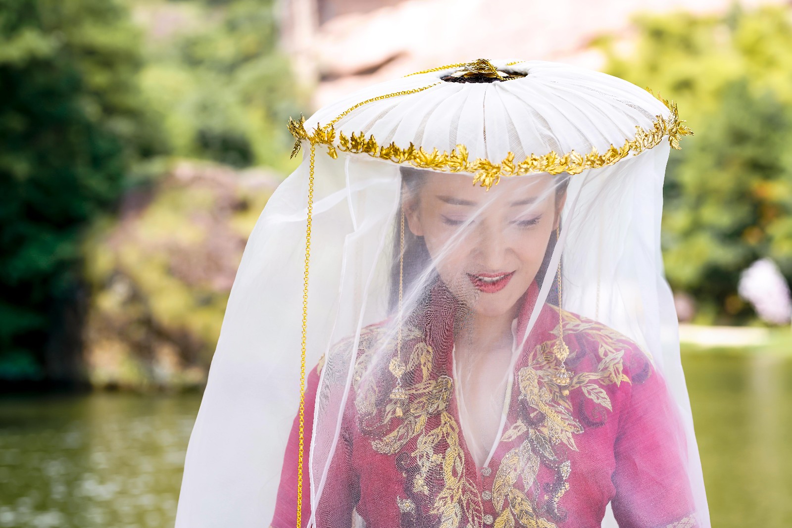 禹童《夜天子》霸气登场,这个田妙雯来头不小!