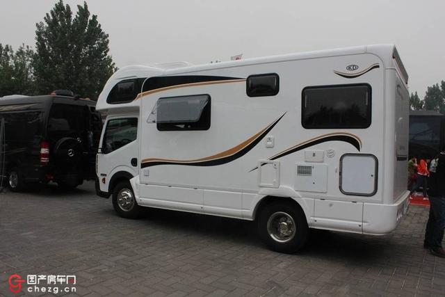 集日本房车最新设计风格之大成|实拍日产尼桑凯普斯达房车图片