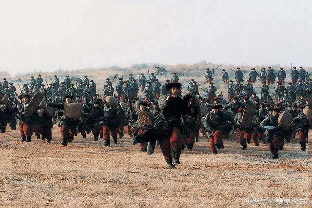 古代战场冲锋第一排士兵最先受攻击为何还往前冲原因有些意外