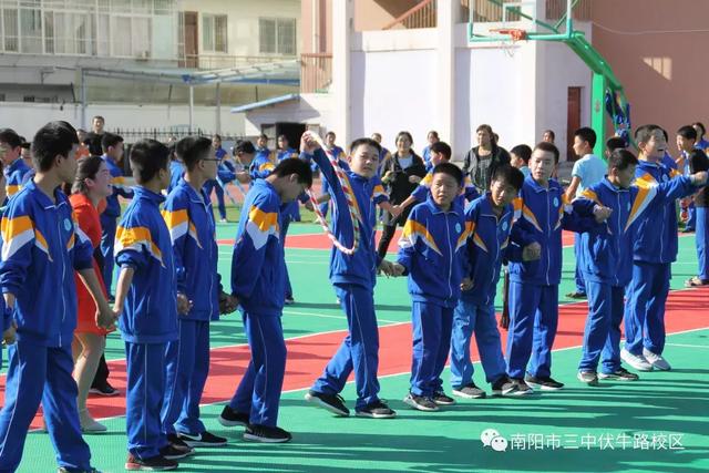 翻转课堂幸福起航南阳市三中伏牛路校区翻转课堂开课啦