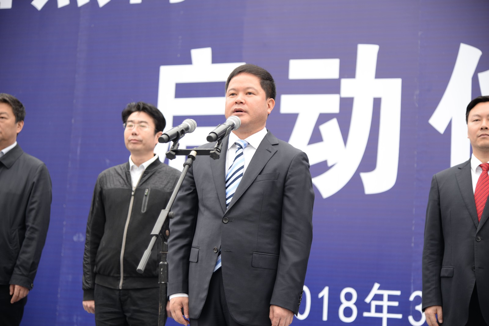 委常委,州纪委书记,州监察委主任刘良,州委常委,州委组织部部长顾先林