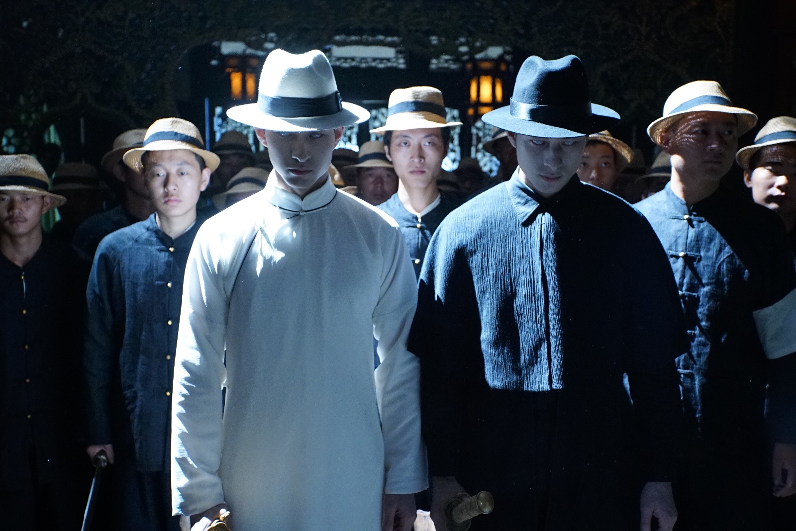 《远大前程》热播 luubrothers史上最吸睛"黑白无常"