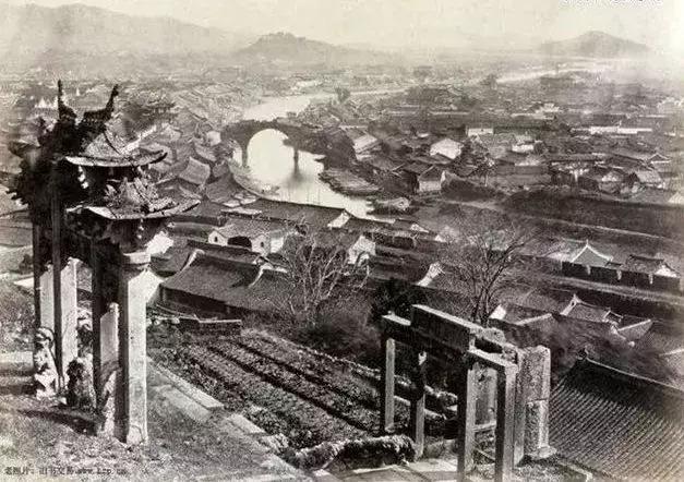 三江口见证了宁波的沧桑历史,也承载着宁波人的乡愁与记忆