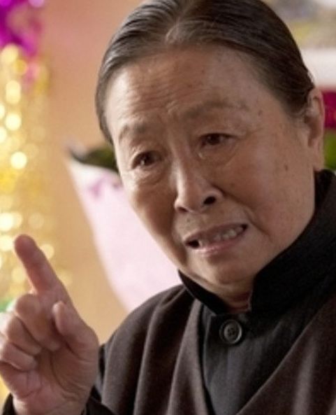 老戏骨张少华现状:经历抄家风波之后瘦成这样,其实她心里不好过