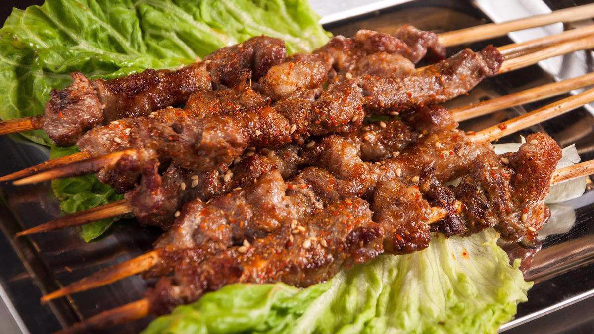 秘制羊肉串做法,老刘轻易不外传的腌制秘方,学会都能摆摊了!