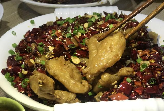 毛血旺 精骨鱼 爆炒腰花 乌江子鱼 爆香肝尖味道都是杠杠的!