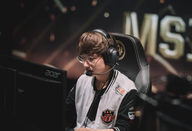 lol: we巴西服无一人上王者, 小花生仅12天上王者!