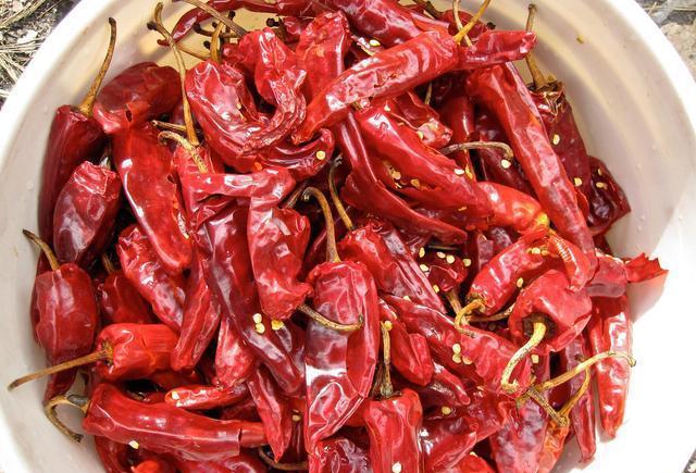 一个比四川还喜欢吃辣的邻国,光看图片都觉得辣,你敢去比比吗