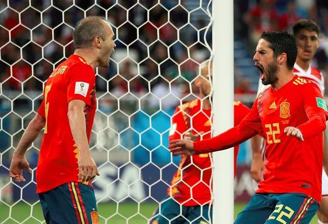 世界杯淘汰赛对决:西班牙小组第一对阵俄罗斯
