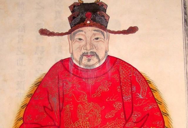 被贬宰相带几个破木箱回乡,皇上大怒,打开木箱后羞愧难当:重赏