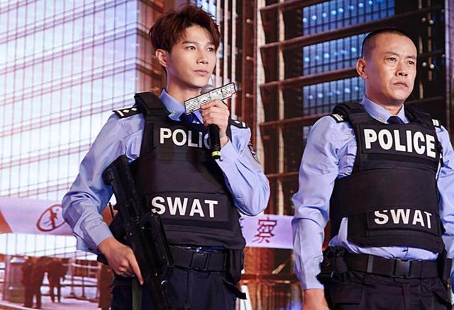 《青春警事》热血播出 杨廷东首次出演耿直公安