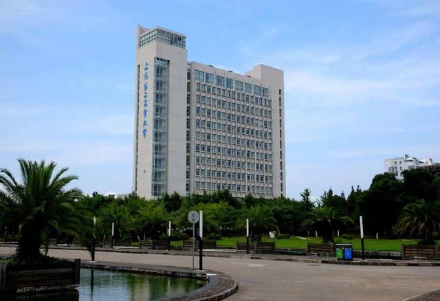 这三所普通大学,毕业生很容易月入过万,中等学生也能考上!