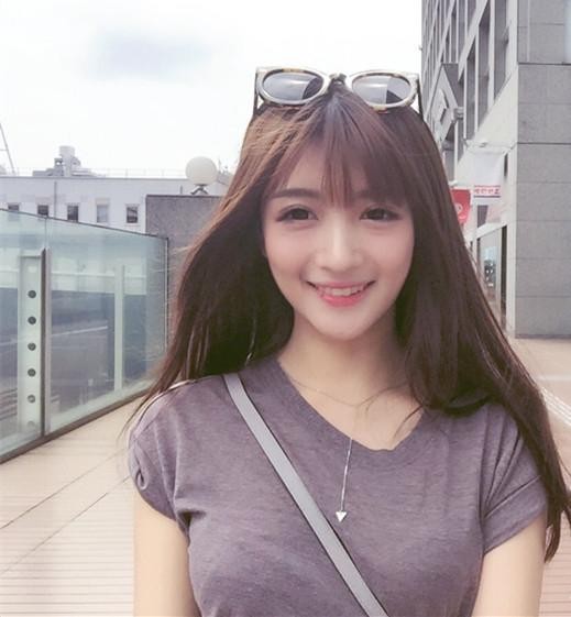 美图分享:清纯邻家小妹,美女翁心颖自拍,可爱迷人