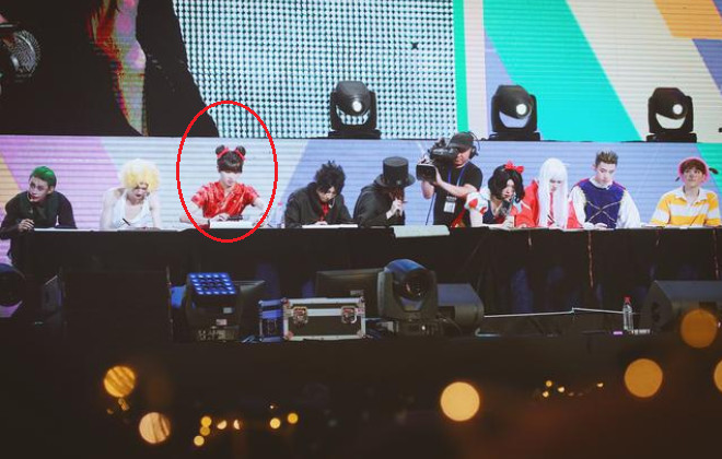 npc武汉见面会:乐华七子最放的开,Justin的眼