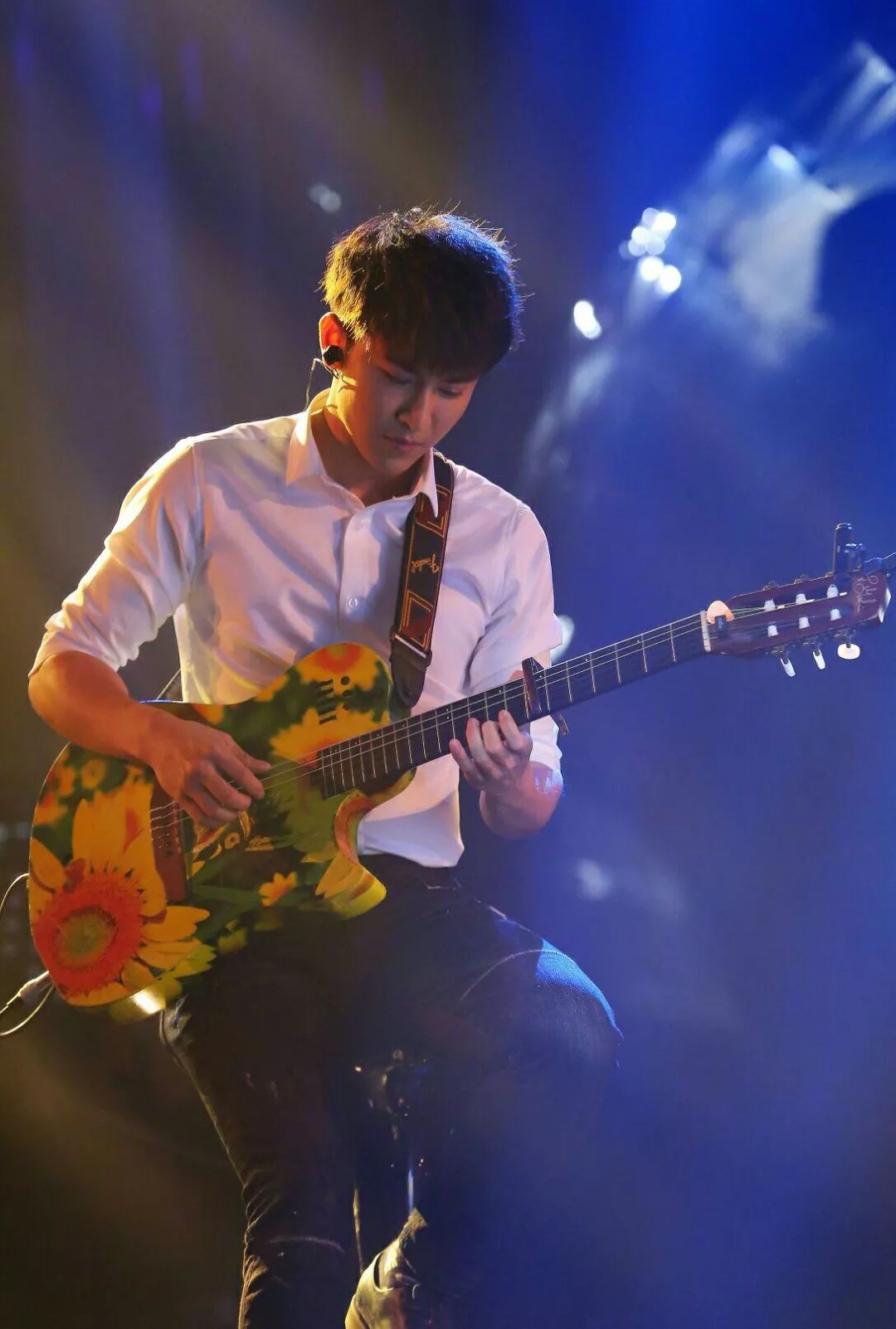 《快乐男声》谭杰希沉寂多年后登上《歌手》舞台,观众们却认不出