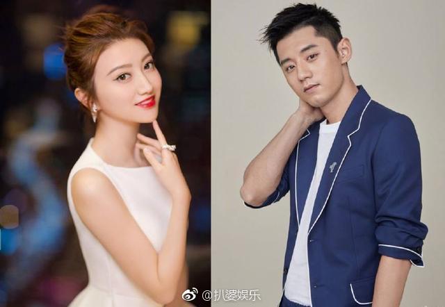 日前景甜出席某品牌新品代言活动当天她扎丸子头