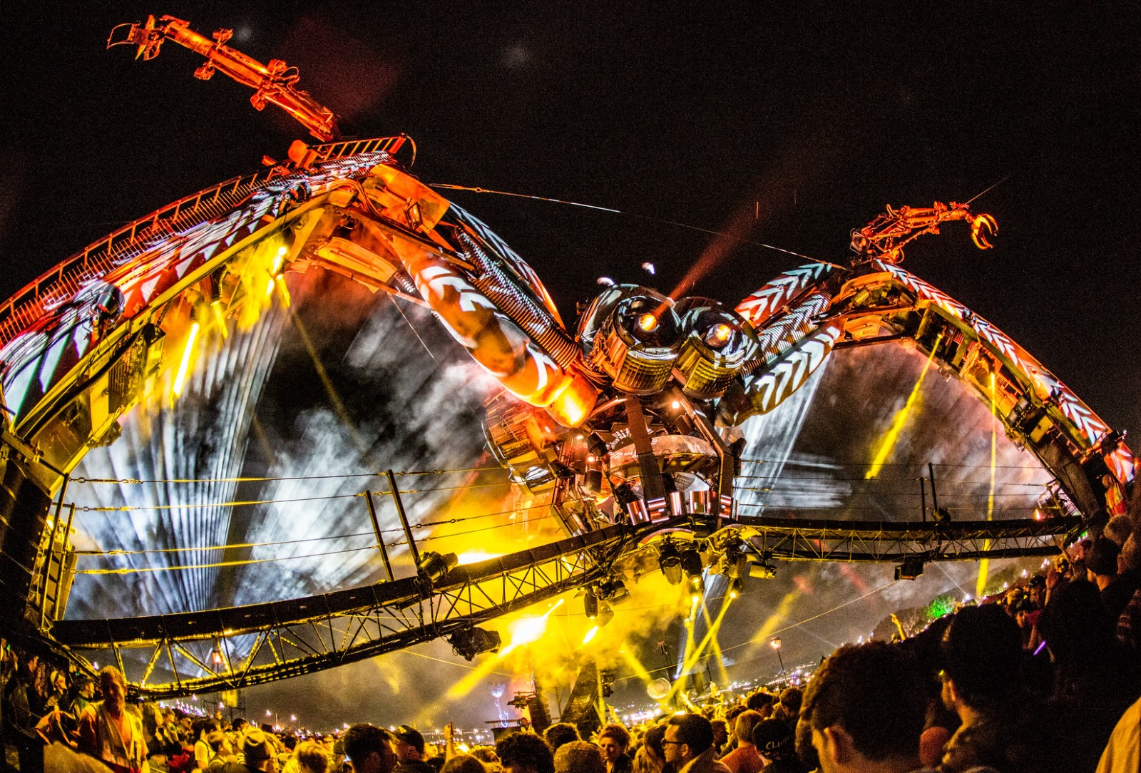 震撼艺术装置阿卡大蜘蛛将现身isy三亚国际音乐节