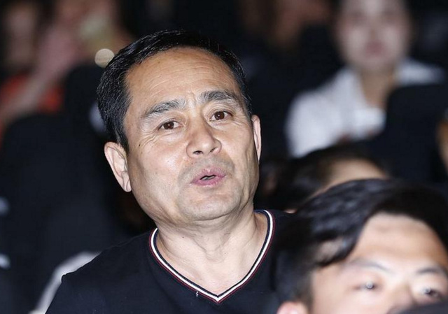 当大家看到杨晓林的照片时,纷纷感慨道了:果然女儿随爸啊!