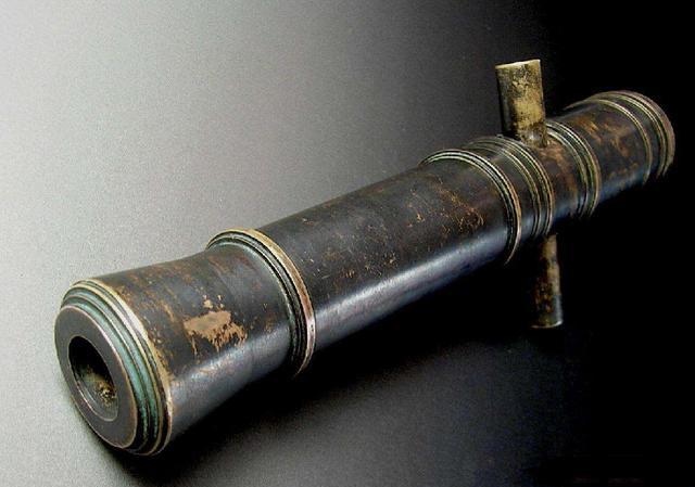 中国人在清朝时首先发明了机枪