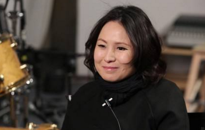 她在90年代叱咤乐坛,韩磊张宇都被她歌声感动,终因吸毒被雪藏!