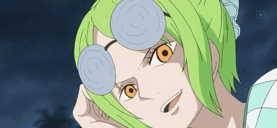 冰雪果实的拥有者是堂吉诃德家族的莫奈,外表是雪女的姿态,带有翅膀和