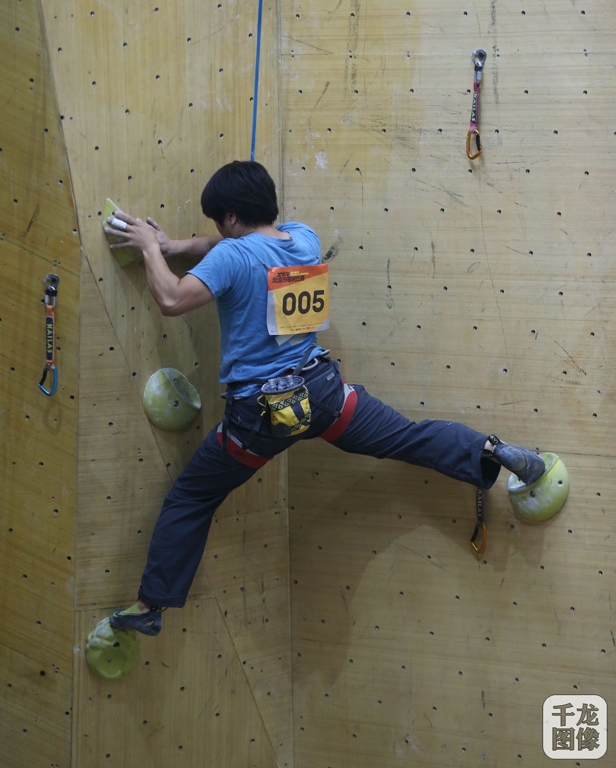 2018北京市攀岩比赛开赛 设难度速度攀石赛3
