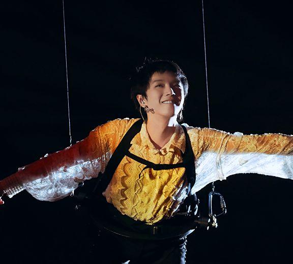 又出了幺蛾子,昨日,华晨宇的经纪人王桂红被网上曝光了2段疑似录音