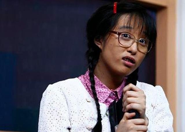 《丑女无敌》让她大火,当红时却淡出演艺圈,如今比谁都幸福!
