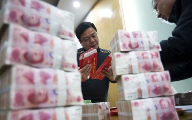 公司发错工资,多发了3万,员工把钱还回去,老板却说不用了!