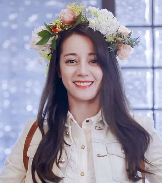 关小迪火了,凌凌七火了,白凤九火了,唯独她凉了!