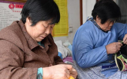 的,感情一直很好,不过就是婆婆对我不太喜欢,反正我们结婚后两家父母