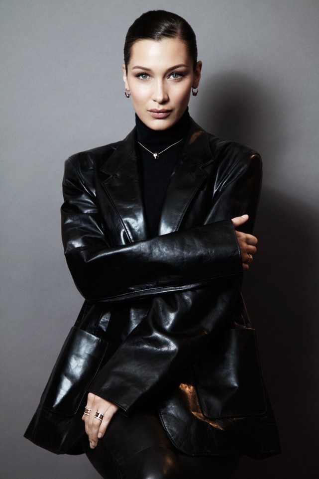 她从国家马术运动员跨界为超模,和姐姐合体捞金,身材简直逆天!