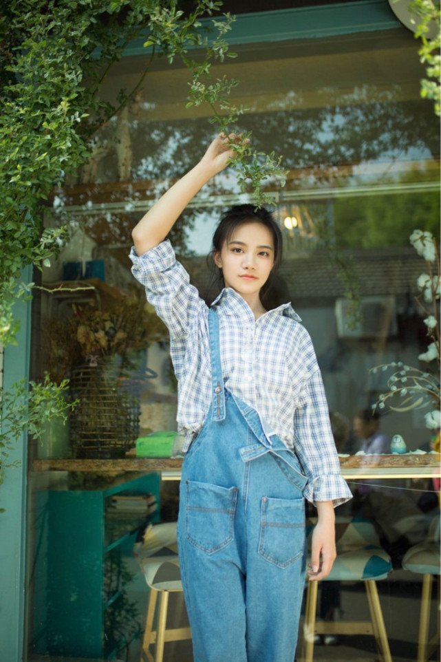 刘宸希六一写真曝光05后小戏骨尽显青春活力