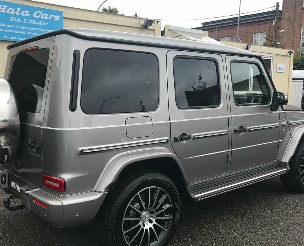 今天咱们来了解一下新款奔驰g500和奥迪新q8,看看你们更钟意哪一款?