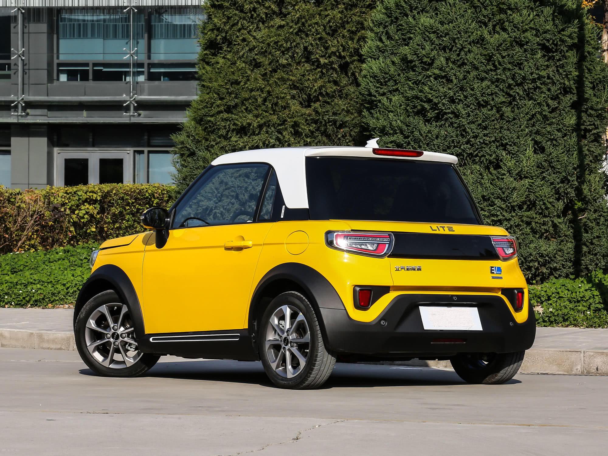 双门双座 后驱,最潮买菜车配5块显示屏,卖10万续航150km!