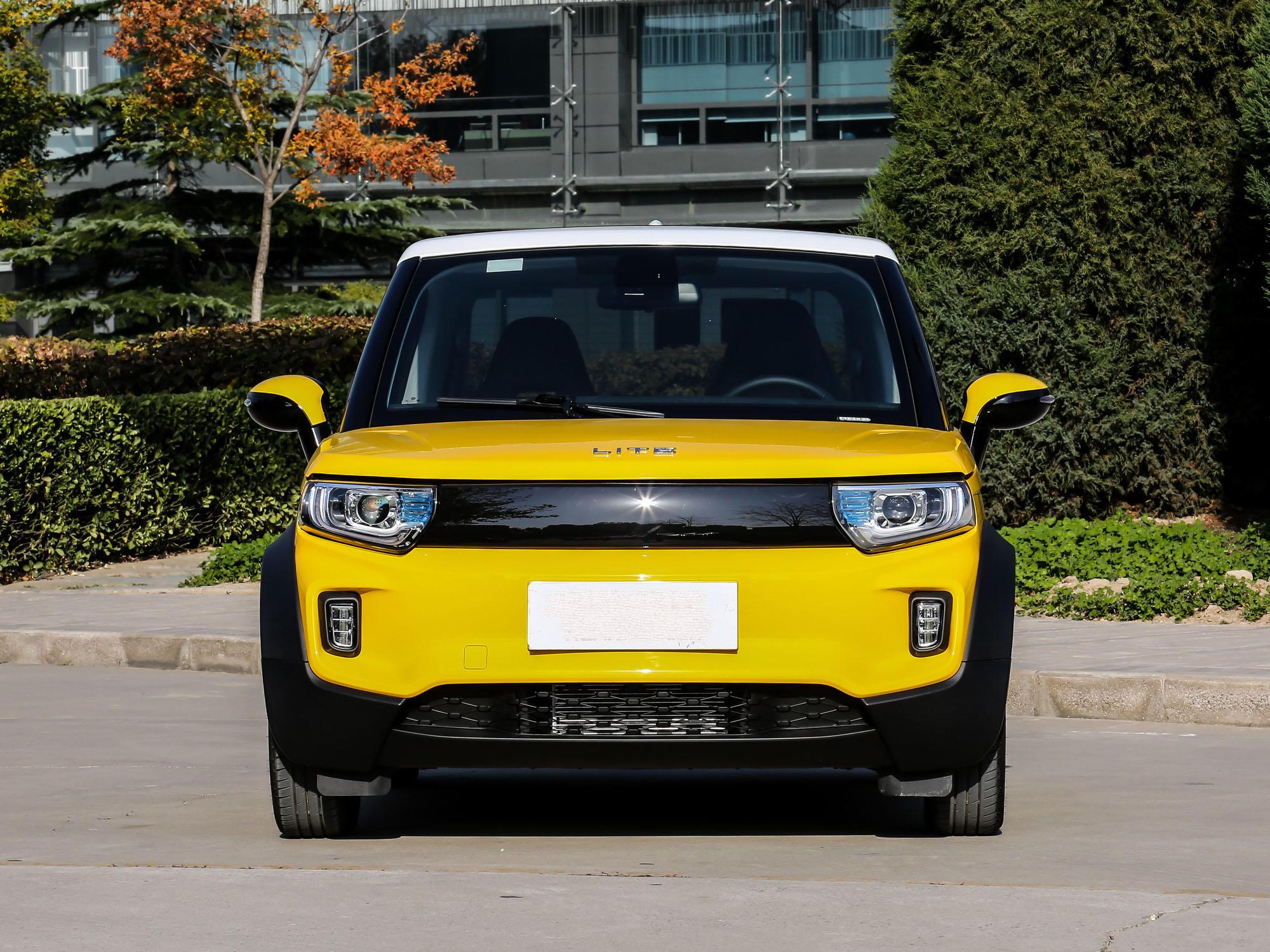 双门双座 后驱,最潮买菜车配5块显示屏,卖10万续航150km!-新浪汽车