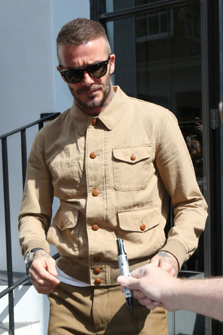 贝克汉姆最新街拍太帅了好不好