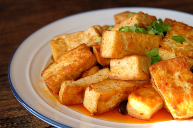 豆腐蛋白质含量高,价钱又不贵,在物价飞涨的时代