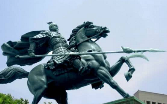 他一天怒斩七十余名将领,后世史家却称其为第一明君,颂赞至今